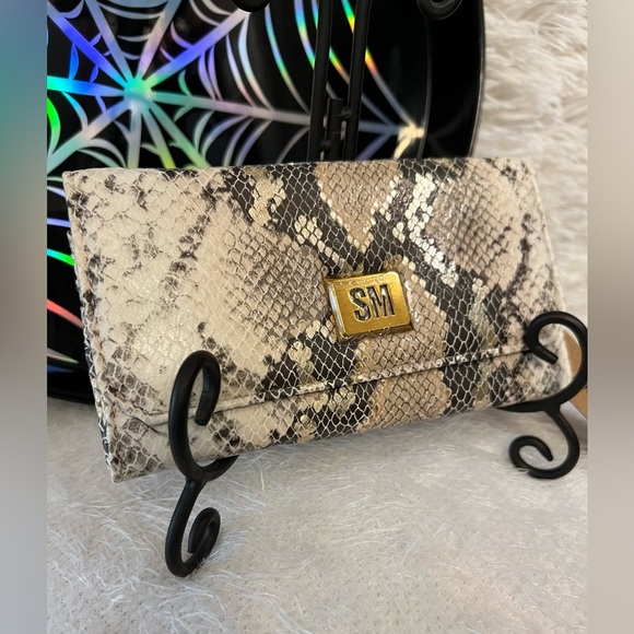 🐍🖤NWT-STEVE MADDEN SNAKESKIN METALLIC BEAUTIFUL WALLET🐍🖤 - Picture 6 of 12